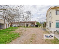 Masía en Sant Fruitós de Bages, en muy buen estado, con 2.350m2 10 hab y gran terreno exterior!