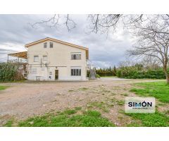 Masía en Sant Fruitós de Bages, en muy buen estado, con 2.350m2 10 hab y gran terreno exterior!