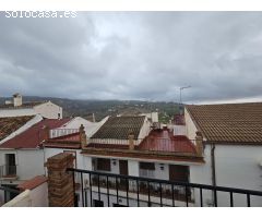 Casa adosada en Alozaina