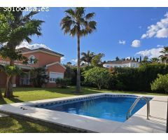 Villa a la venta en Estepona