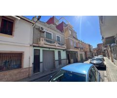 Casa de pueblo con terreno  224 metros parcela