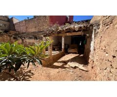 Casa de pueblo con terreno  224 metros parcela