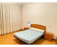 PISO EN VENTA DE 3 DORMITORIOS, 2 BAÑOS, PATIO, GARAJE Y TRASTERO EN LA CANDELARIA, ZAMORA.
