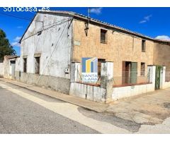 CASA EN VENTA DE 3 DORMITORIOS, PATIO Y COCHERA EN MANGANESES DE LA LAMPREANA, ZAMORA.