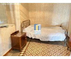 CASA EN VENTA DE 3 DORMITORIOS, PATIO Y COCHERA EN MANGANESES DE LA LAMPREANA, ZAMORA.