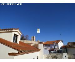 APARTAMENTO ABUHARDILLADO CON PLAZA DE GARAJE CERRADA Y VISTAS A LA CATEDRAL, EN OLIVARES, ZAMORA.