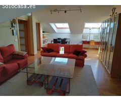 APARTAMENTO ABUHARDILLADO CON PLAZA DE GARAJE CERRADA Y VISTAS A LA CATEDRAL, EN OLIVARES, ZAMORA.