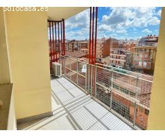 PISO EN VENTA DE 3 DORMITORIOS Y 2 BAÑOS EN ZONA SAN LÁZARO, ZAMORA.