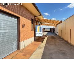 CASA EN VENTA CON 3 DORMITORIOS, 2 BAÑOS, 2 GARAJES Y PATIO EN MORALEJA DEL VINO, ZAMORA.