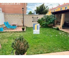 CHALET ADOSADO EN VENTA DE 4 DORMITORIOS, 3 BAÑOS, PATIO, JARDÍN Y GARAJE EN URB.SIGLO XXI, ZAMORA.