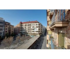 PISO EN VENTA DE 3 DORMITORIOS, MIRADOR, 2 BAÑOS Y PLAZA DE GARAJE EN PLENO CENTRO DE ZAMORA.