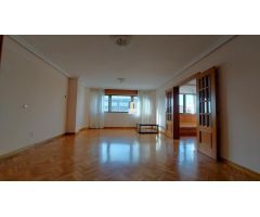 PISO EN VENTA DE 3 DORMITORIOS, MIRADOR, 2 BAÑOS Y PLAZA DE GARAJE EN PLENO CENTRO DE ZAMORA.