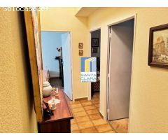 PISO EN VENTA DE 3 DORMITORIOS JUNTO A TRES CRUCES, ZAMORA.
