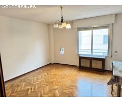 PISO EN VENTA DE 3 DORMITORIOS EN SAN TORCUATO, PLENO CENTRO DE ZAMORA CAPITAL.