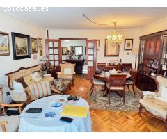 PISO EN VENTA DE 4 DORMITORIOS, 2 BAÑOS, GARAJE Y TRASTERO EN ZONA TRES CRUCES, ZAMORA.