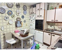 PISO EN VENTA DE 4 DORMITORIOS, 2 BAÑOS, GARAJE Y TRASTERO EN ZONA TRES CRUCES, ZAMORA.