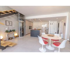 EXCLUSIVO ÁTICO DÚPLEX EN BENALMÁDENA COSTA