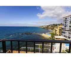 Ático en 1º línea de playa con terraza de 144m² y vistas panorámicas