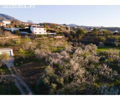CORTIJO CON AMPLIA PISCINA