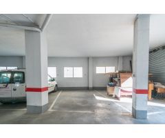 Local con 238m2 en centro de Guejar Sierra