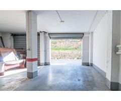 Local con 238m2 en centro de Guejar Sierra