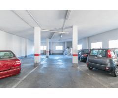 Local con 238m2 en centro de Guejar Sierra