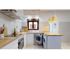 MAGNÍFICA CASA DE DISEÑO EN SANTIPONCE