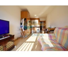 APARTAMENTO EN VENTA JUNTO A CENTROS COMERCIALES Y A 700M DE LA PLAYA