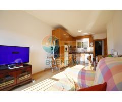 APARTAMENTO EN VENTA JUNTO A CENTROS COMERCIALES Y A 700M DE LA PLAYA