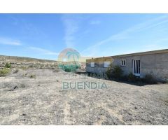 CASA DE CAMPO DE NUEVA CONSTRUCCIÓN EN VENTA