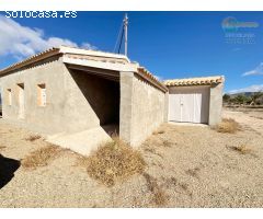 CASA DE CAMPO CON TERRENO EN LAS CAÑADAS DE ALHAMA