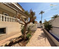 FANTASTICO CHALET CON AMPLIAS TERRAZAS Y SOTANO A 50 METROS DE LA PLAYA