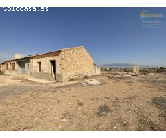 CASA DE CAMPO PARA REFORMAR CON VISTAS ESPECTACULARES