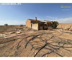 CASA DE CAMPO PARA REFORMAR CON VISTAS ESPECTACULARES