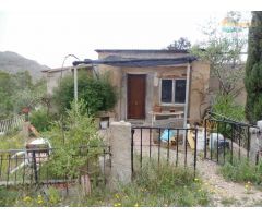 FINCA VALLADA CON AGUA Y FACILIDAD PARA ELECTRICIDAD