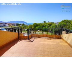DUPLEX EN EL ALAMILLO CON TERRAZA Y VISTAS AL MAR EN RESIDENCIAL CON PISCINA