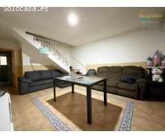 AMPLIA VIVIENDA CON PISCINA PRIVADA, CERCA DE LA PLAYA