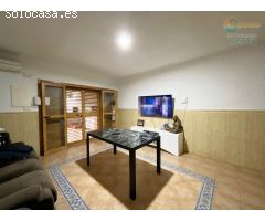 AMPLIA VIVIENDA CON PISCINA PRIVADA, CERCA DE LA PLAYA