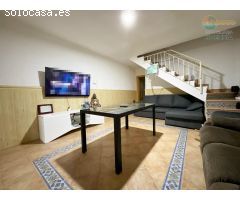 AMPLIA VIVIENDA CON PISCINA PRIVADA, CERCA DE LA PLAYA