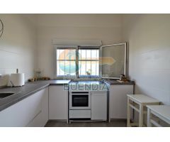 CASA DE CAMPO RECIÉN CONSTRUIDA CON AMPLIO TERRENO.
