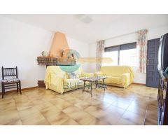 CHALET CERCA DE LA PLAYA DE BAHÍA.