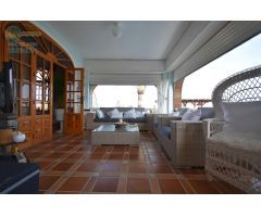FANTASTICO CHALET EXCLUSIVO CON AMPLIA PARCELA Y VISTAS AL MAR