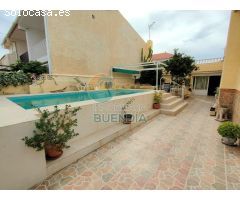 ???? VIVIENDA DEL MES – DÚPLEX EN ESQUINA CON PISCINA PRIVADA A PASOS DE LA PLAYA DE LA ISLA ????