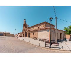¡Acogedora Casa Adosada en Fafilas, León!
