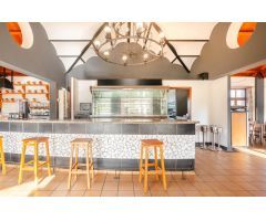 SE VENDE RESTAURANTE/PARRILLA EN PERFECTAS CONDICIONES CON FINCA DE 30.000 M² Y AMPLIO APARCAMIENTO