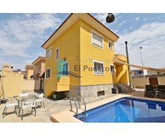 ESPECTACULAR CHALET CON PISCINA EN LA CUMBRE - REF 1725