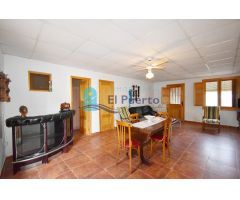 ENCANTADORA CASA DE CAMPO CON AMPLIO SOLAR Y GARAJE EN LOS CÁNOVAS - REF 1734