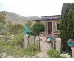 FINCA VALLADA CON AGUA Y FACILIDAD PARA ELECTRICIDAD. REF 226