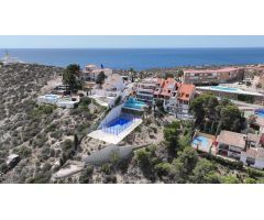IMPRESIONANTE CHALET COMPLETAMENTE REFORMADO - REF 1578