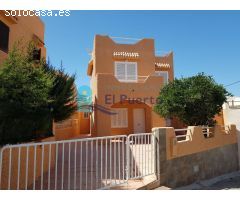 DÚPLEX REFORMADO EN LA AZOHÍA, A ESCASOS METROS DEL MAR – REF. 920